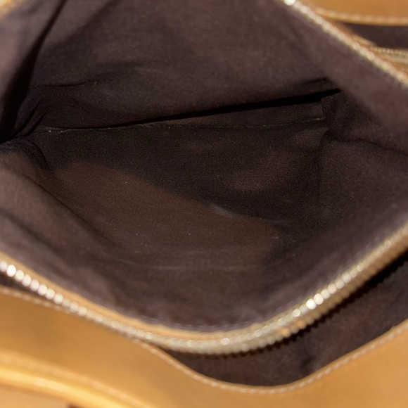 COACH Vintage 3-Compartment Shoulder Bag - Picture 9 of 13